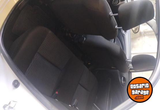 Autos - Toyota ETIOS caja manual 6 2023 Nafta 80000Km - En Venta