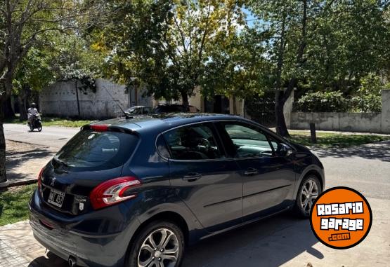 Autos - Peugeot 208 2014 Nafta 158000Km - En Venta