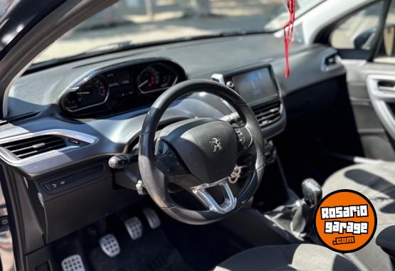 Autos - Peugeot 208 2014 Nafta 158000Km - En Venta