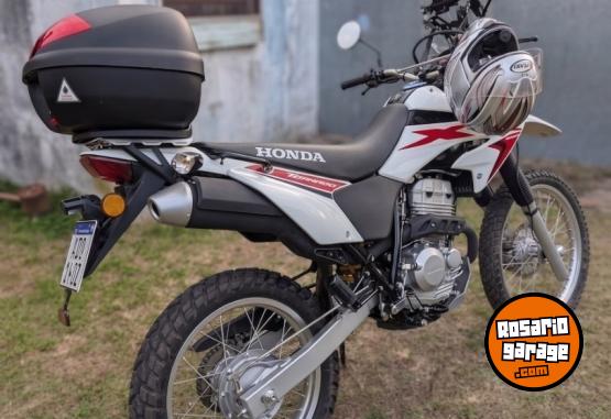 Motos - Honda Tornado 2023 Nafta 700Km - En Venta