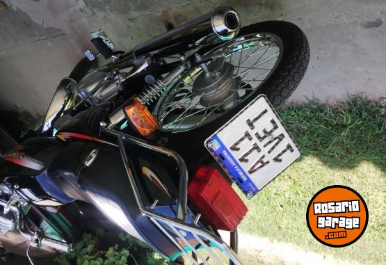 Motos - Suzuki Ax 100 2019 Nafta 9700Km - En Venta