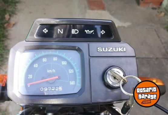 Motos - Suzuki Ax 100 2019 Nafta 9700Km - En Venta