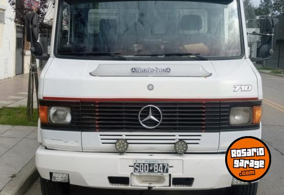 Camiones y Grúas - Mercedes 710 94 .. Titular. Permuto por F350 más diferencia a mi favor!!!! - En Venta