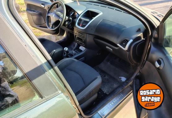 Autos - Peugeot 207 xt premium 2010 Nafta 165000Km - En Venta