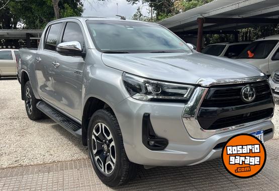 Camionetas - Toyota Hilux 2.8 SRX 4x4 AT 2022 Diesel 78000Km - En Venta