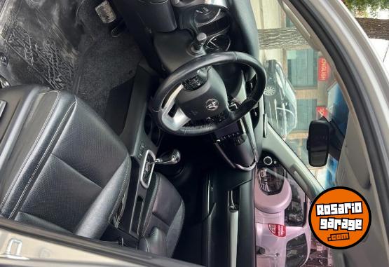 Camionetas - Toyota Hilux 2.8 SRX 4x4 AT 2022 Diesel 78000Km - En Venta