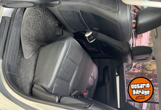 Camionetas - Toyota Hilux 2.8 SRX 4x4 AT 2022 Diesel 78000Km - En Venta