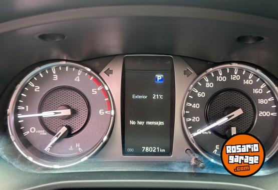 Camionetas - Toyota Hilux 2.8 SRX 4x4 AT 2022 Diesel 78000Km - En Venta