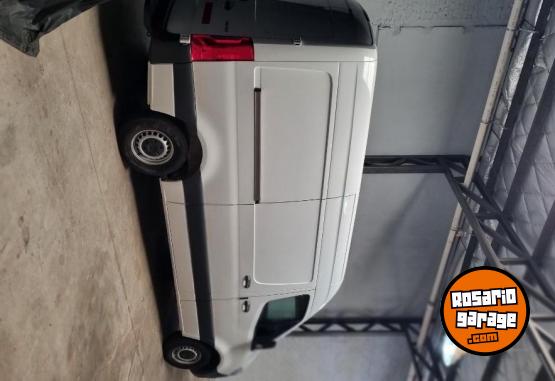 Utilitarios - Mercedes Benz Sprinter 2023 Diesel 40500Km - En Venta