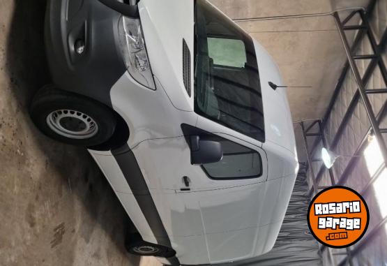 Utilitarios - Mercedes Benz Sprinter 2023 Diesel 40500Km - En Venta