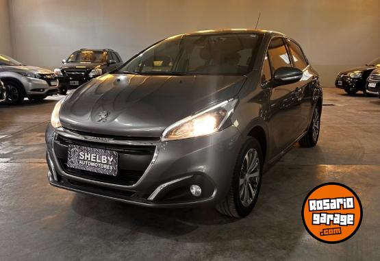 Autos - Peugeot 208 2017 Nafta 95000Km - En Venta
