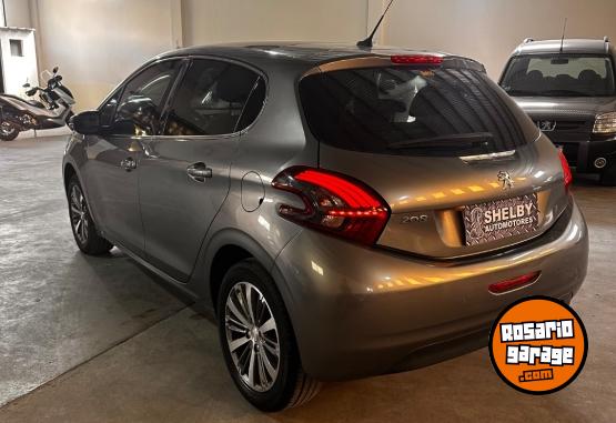 Autos - Peugeot 208 2017 Nafta 95000Km - En Venta