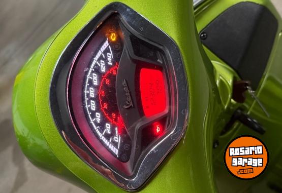 Motos - Vespa GTS 300 sport 2021 Nafta 12000Km - En Venta
