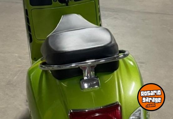 Motos - Vespa GTS 300 sport 2021 Nafta 12000Km - En Venta