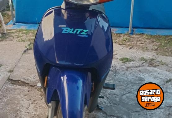 Motos - Motomel Motomel base 2024 Nafta 12000Km - En Venta