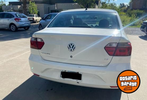 Autos - Volkswagen Voyage Comfortline 1.6 2013 GNC 153000Km - En Venta