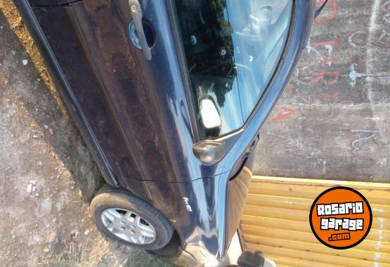 Autos - Fiat Siena 2006 GNC 300000Km - En Venta