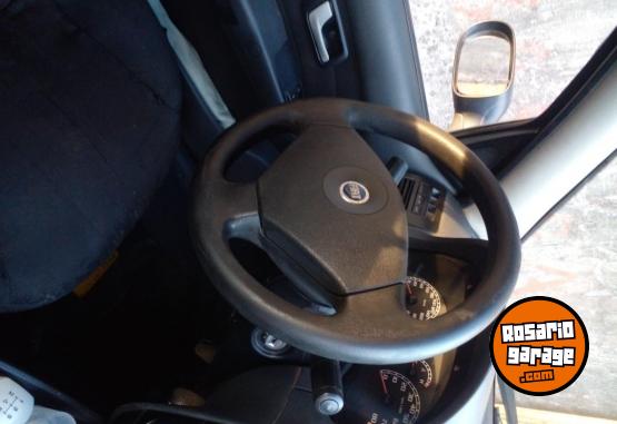 Autos - Fiat Siena 2006 GNC 300000Km - En Venta