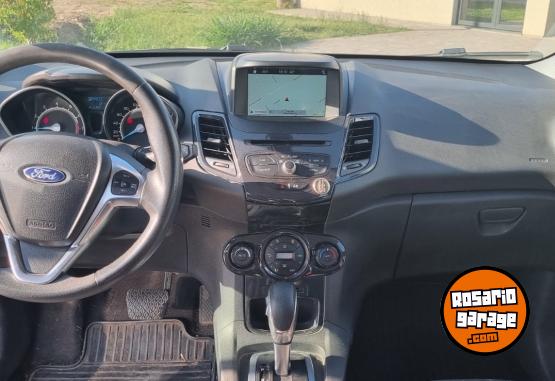 Autos - Ford Fiesta titanium 2018 Nafta 77000Km - En Venta