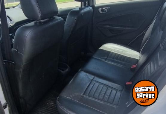 Autos - Ford Fiesta titanium 2018 Nafta 77000Km - En Venta