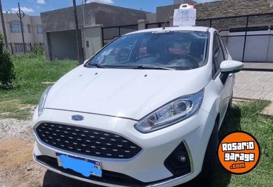 Autos - Ford Fiesta titanium 2018 Nafta 77000Km - En Venta