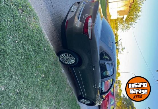 Autos - Fiat 2013 atractive 2013 Nafta 200000Km - En Venta