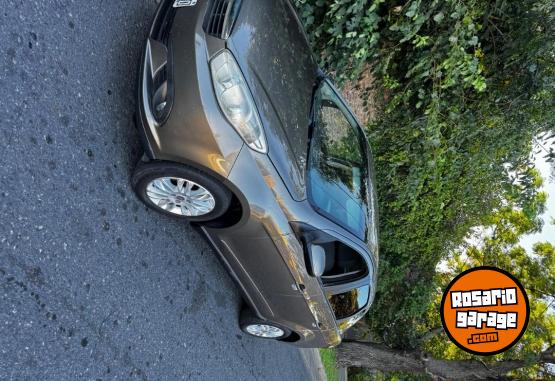 Autos - Fiat 2013 atractive 2013 Nafta 200000Km - En Venta