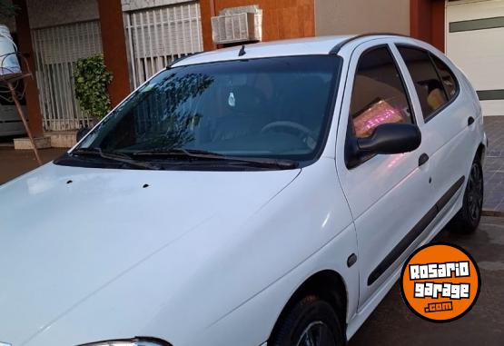 Autos - Renault Megane 2000 Nafta 215000Km - En Venta