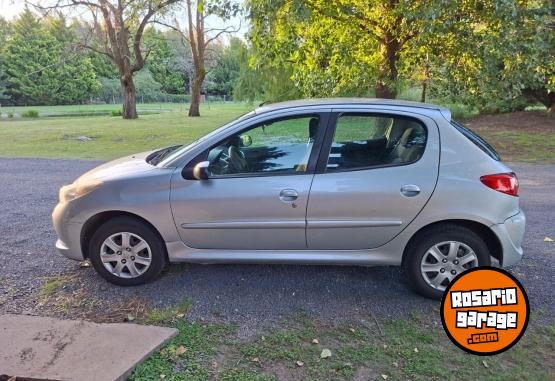 Autos - Peugeot 207 2014 Nafta 180000Km - En Venta
