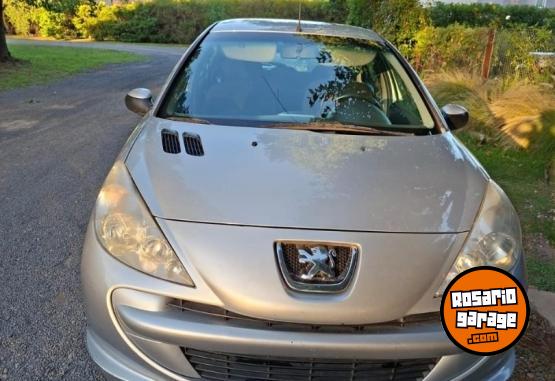 Autos - Peugeot 207 2014 Nafta 180000Km - En Venta