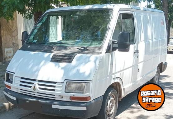 Utilitarios - Renault Trafic furg�n corto 1997 GNC 1111Km - En Venta