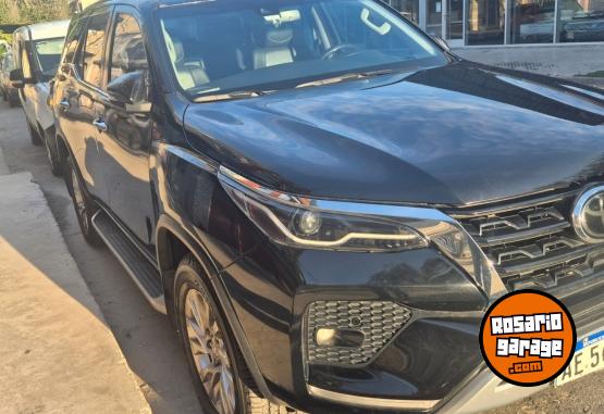 Camionetas - Toyota SW4 AT SRX 2021 Diesel 110000Km - En Venta