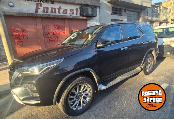 Camionetas - Toyota SW4 AT SRX 2021 Diesel 110000Km - En Venta