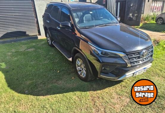 Camionetas - Toyota SW4 AT SRX 2021 Diesel 115000Km - En Venta