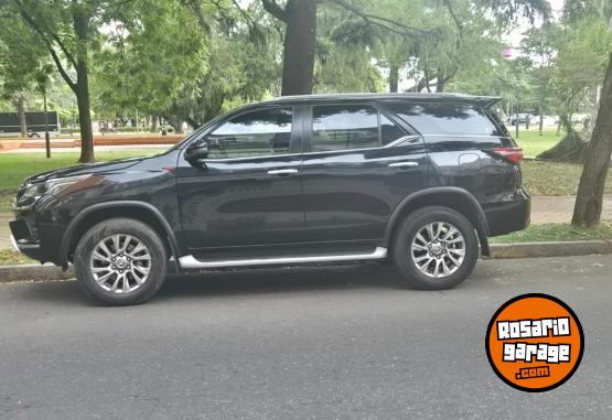 Camionetas - Toyota SW4 AT SRX 2021 Diesel 115000Km - En Venta