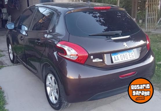 Autos - Peugeot 208 2015 GNC 127000Km - En Venta