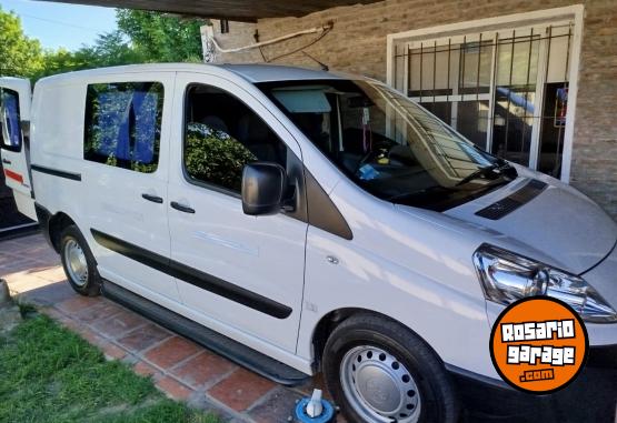 Utilitarios - Peugeot Expert 2010 Diesel 160000Km - En Venta
