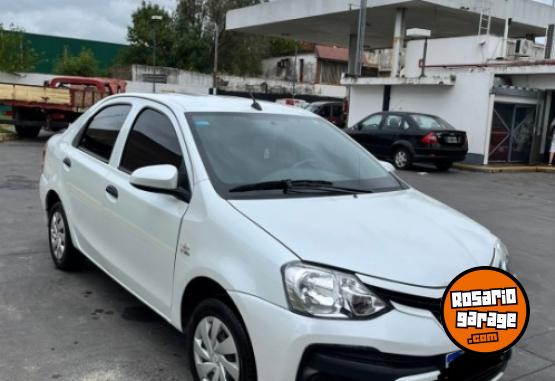 Autos - Toyota Dtios 2023 Nafta 11111Km - En Venta