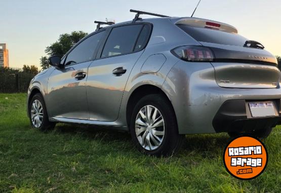 Autos - Peugeot 208 2023 Nafta 37000Km - En Venta