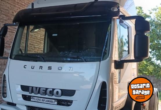 Camiones y Gr�as - IVECO CURSOR 330 - En Venta