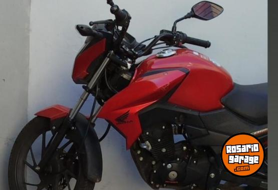 Motos - Honda Twister cb1 125 2023 Nafta 17000Km - En Venta