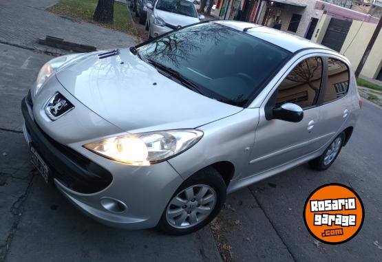 Autos - Peugeot 207 2009 Nafta 190000Km - En Venta