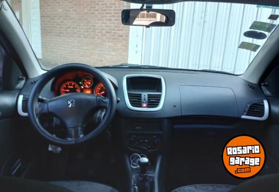 Autos - Peugeot 207 2009 Nafta 190000Km - En Venta