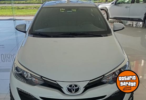 Autos - Toyota Yaris XLS 2021 Nafta 96000Km - En Venta