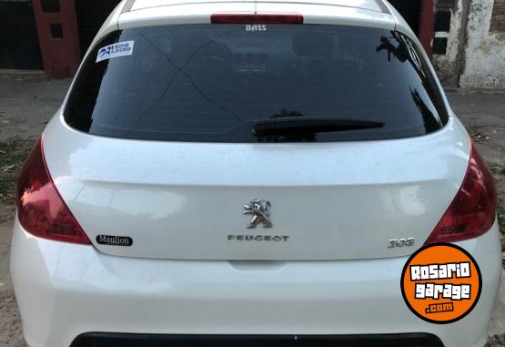 Autos - Peugeot 308 Allure navegador 2015 Diesel  - En Venta