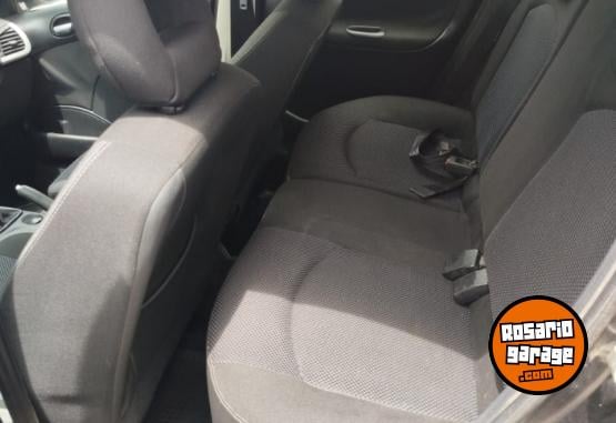 Autos - Peugeot 207 2011 Diesel 190000Km - En Venta