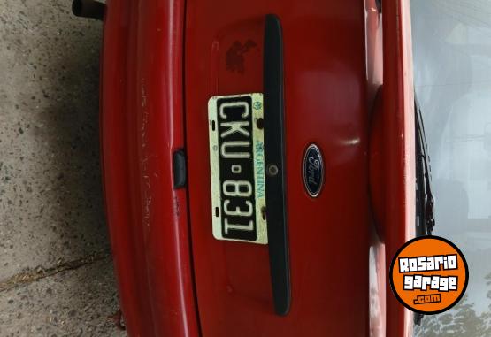Autos - Ford Escort 1999 Nafta 225000Km - En Venta