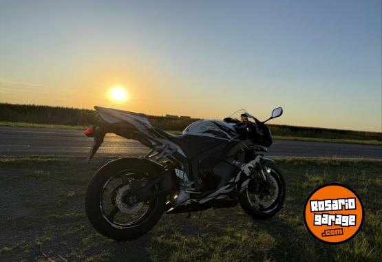 Motos - Honda Cbr 600 rr edici�n limit. 2010 Nafta 47000Km - En Venta
