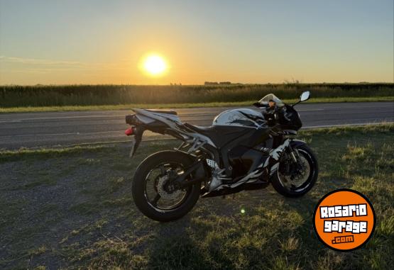 Motos - Honda Cbr 600 rr edici�n limit. 2010 Nafta 47000Km - En Venta