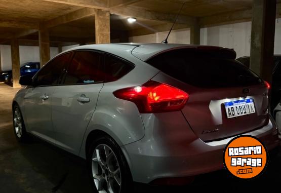 Autos - Ford Focus 2017 Nafta 105000Km - En Venta